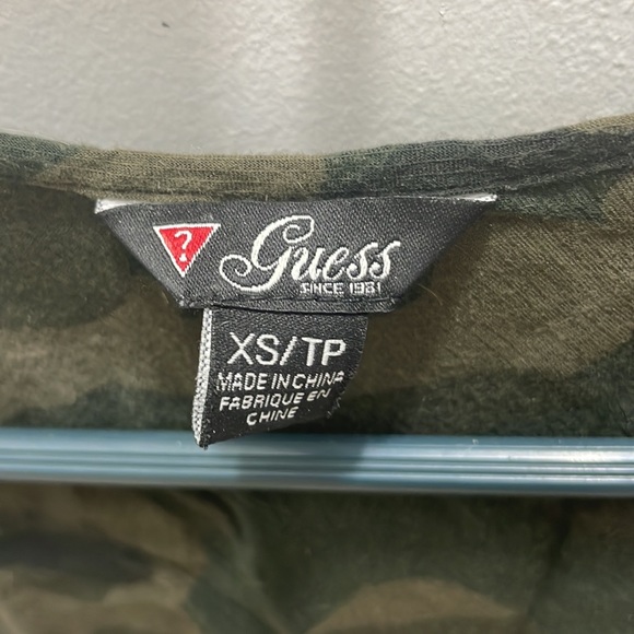 3/$15 Camo Guess tank top - Picture 2 of 3